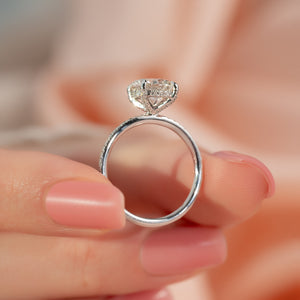 The Pave Crown Kamellie Set With A 2 Carat Round Lab Diamond