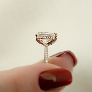 The Pave Crown Kamellie Set With A 2 Carat Radiant Lab Diamond