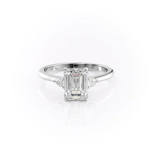 The Pears Liv Set With A 3 Carat Emerald Lab Diamond