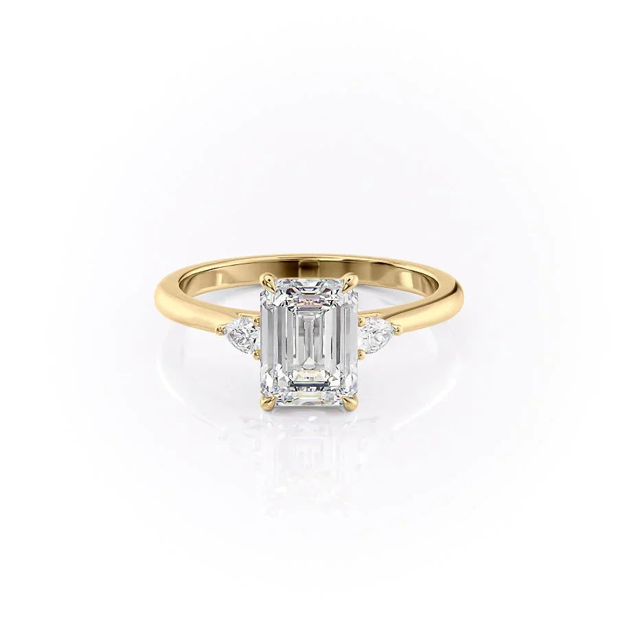 The Pears Liv Set With A 2.5 Carat Emerald Lab Diamond