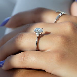 The Pears Liv Set With A 2 Carat Oval Lab Diamond
