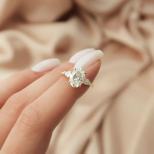 The Pears Liv Set With A 2 Carat Oval Lab Diamond