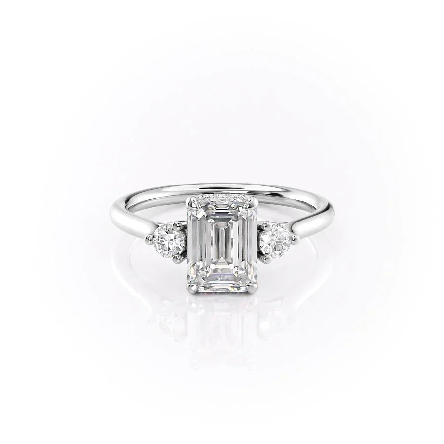 The Lia Set With A Emerald Moissanite