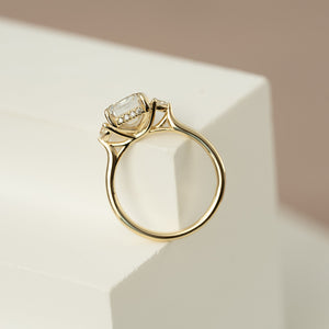 The Lia Set With A 1 Carat Emerald Lab Diamond