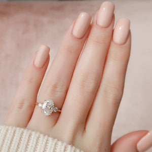 The Lia Set With A 1 Carat Oval Lab Diamond