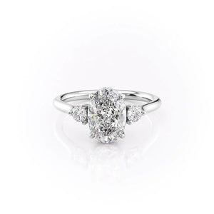The Lia Set With A Oval Moissanite