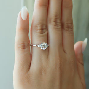 The Lia Set With A 1 Carat Round Lab Diamond