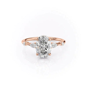 The Naomi Set With A Oval Moissanite