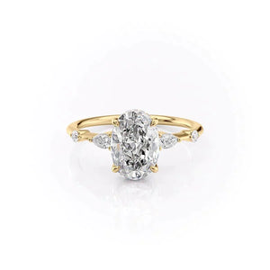 The Naomi Set With A Oval Moissanite