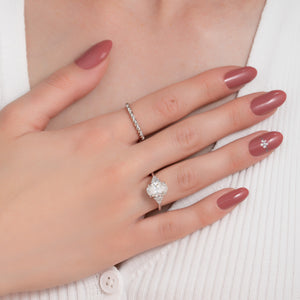 The Scarlett Set With A 2 Carat Oval Lab Diamond