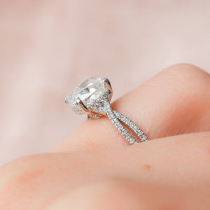 The Angelina Set With A 2 Carat Cushion Lab Diamond