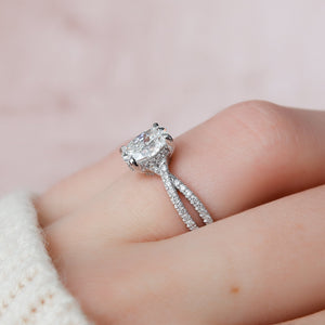 The Angelina Set With A 2 Carat Oval Lab Diamond
