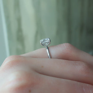 The Razor Kamellie Set With A 2 Carat Elongated Cushion Lab Diamond