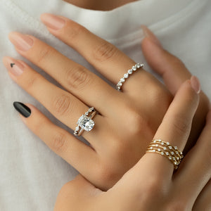 The Razor Kamellie Set With A 2 Carat Elongated Cushion Lab Diamond