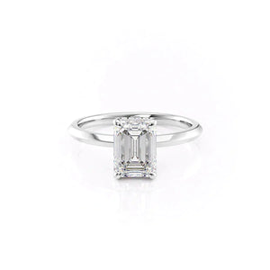 The Razor Kamellie Set With A Emerald Moissanite