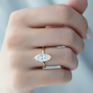 The Razor Kamellie Set With A 1 Carat Marquise Lab Diamond