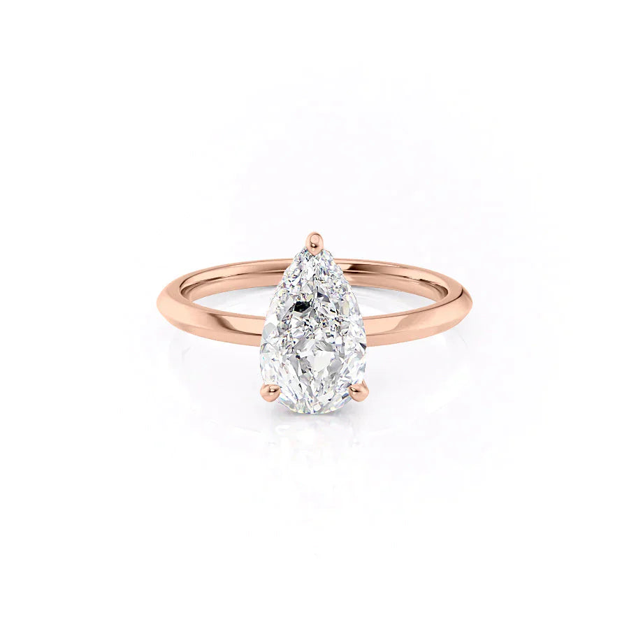 The Razor Kamellie Set With A 1.5 Carat Pear Lab Diamond