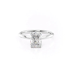 The Razor Kamellie Set With A Radiant Moissanite