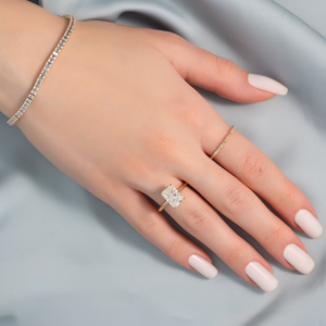 The Razor Kamellie Set With A 1 Carat Radiant Lab Diamond