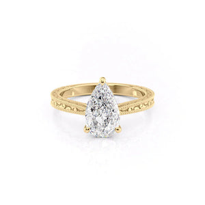 The Elizabeth Set With A Pear Moissanite