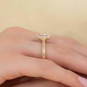 The Elizabeth Set With A 2 Carat Radiant Lab Diamond