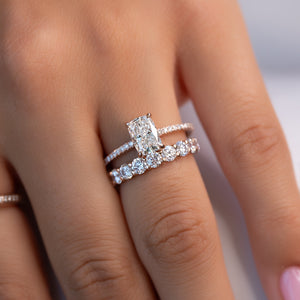 The Low Profile Kamellie Set With A 3 Carat Elongated Cushion Lab Diamond