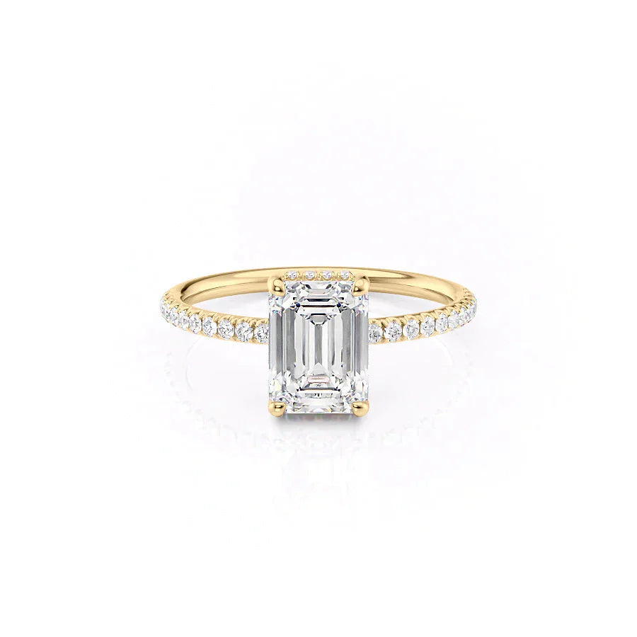 The Low Profile Kamellie Set With A 2.5 Carat Emerald Moissanite