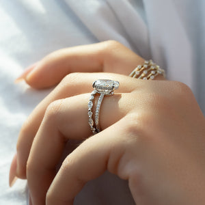 The Low Profile Kamellie Set With A 2 Carat Oval Lab Diamond