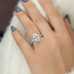 The Low Profile Kamellie Set With A 2 Carat Oval Lab Diamond