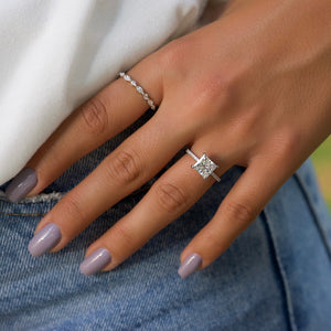 The Low Profile Kamellie Set With A 2 Carat Princess Lab Diamond