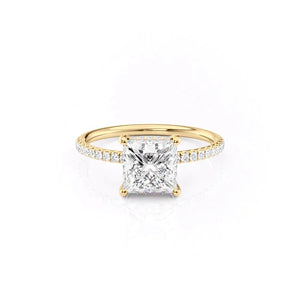 The Low Profile Kamellie Set With A Princess Moissanite