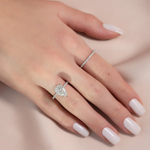 The Low Profile Kamellie Set With A 2 Carat Pear Lab Diamond
