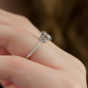 The Low Profile Kamellie Set With A 2 Carat Round Lab Diamond