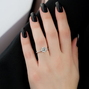 The Low Profile Kamellie Set With A 2 Carat Round Lab Diamond