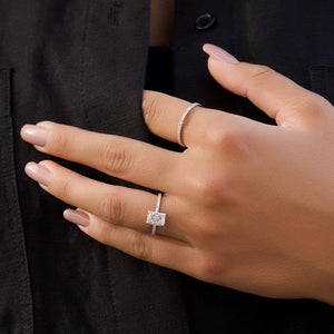 The Low Profile Kamellie Set With A 2 Carat Radiant Lab Diamond