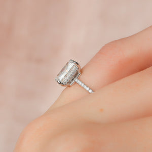 The Low Profile Kamellie Set With A 2 Carat Radiant Lab Diamond