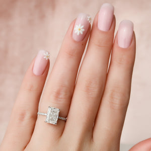 The Low Profile Kamellie Set With A 2 Carat Radiant Lab Diamond