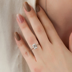 The Alex Set With A 1 Carat Emerald Lab Diamond
