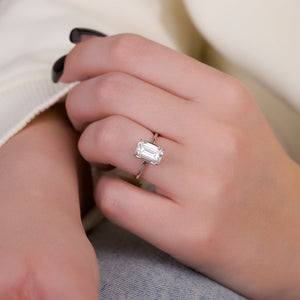 The Alex Set With A 1 Carat Emerald Lab Diamond