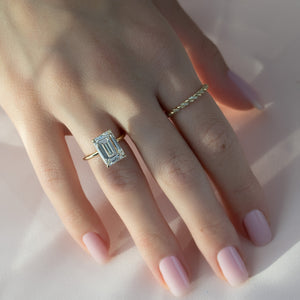 The Alex Set With A 1 Carat Emerald Lab Diamond