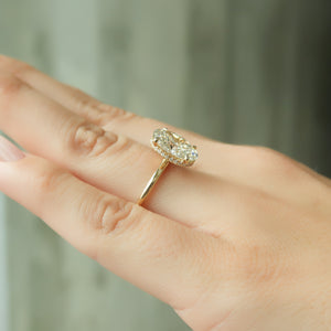 The Alex Set With A 1 Carat Oval Lab Diamond