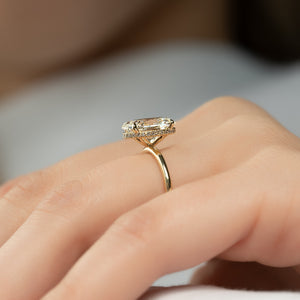 The Alex Set With A 1 Carat Oval Lab Diamond