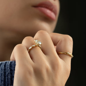The Lucia Set With A 1 Carat Oval Lab Diamond