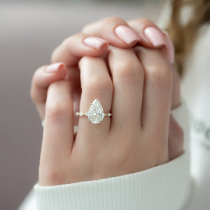 The Lucia Set With A 2 Carat Pear Lab Diamond