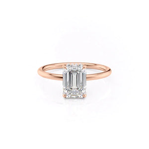 The Low Profile Kamellie Set With A Emerald Moissanite