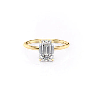The Low Profile Kamellie Set With A 2.5 Carat Emerald Moissanite
