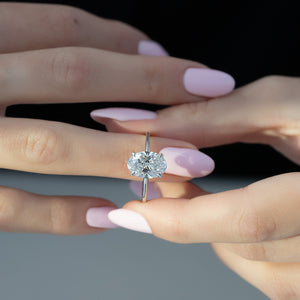 The Low Profile Kamellie Set With A 2 Carat Oval Lab Diamond
