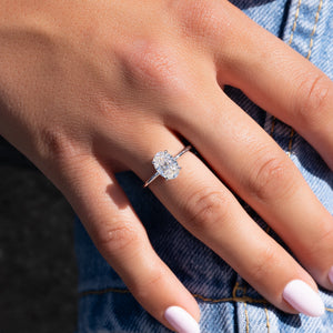 The Low Profile Kamellie Set With A 2 Carat Oval Lab Diamond
