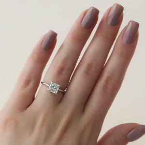 The Low Profile Kamellie Set With A 2 Carat Princess Lab Diamond