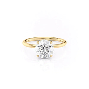 The Low Profile Kamellie Set With A Round Moissanite